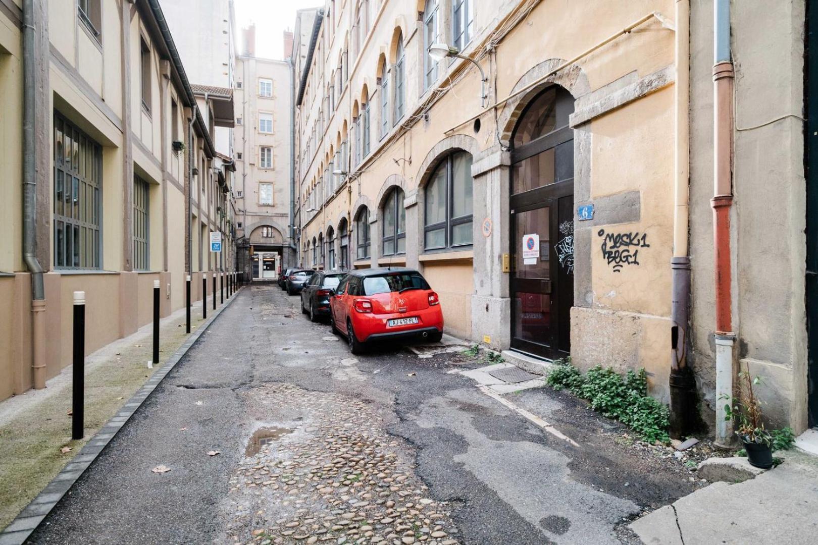 Apartment Bright And Peaceful T2 In Town Center Ail Lyon