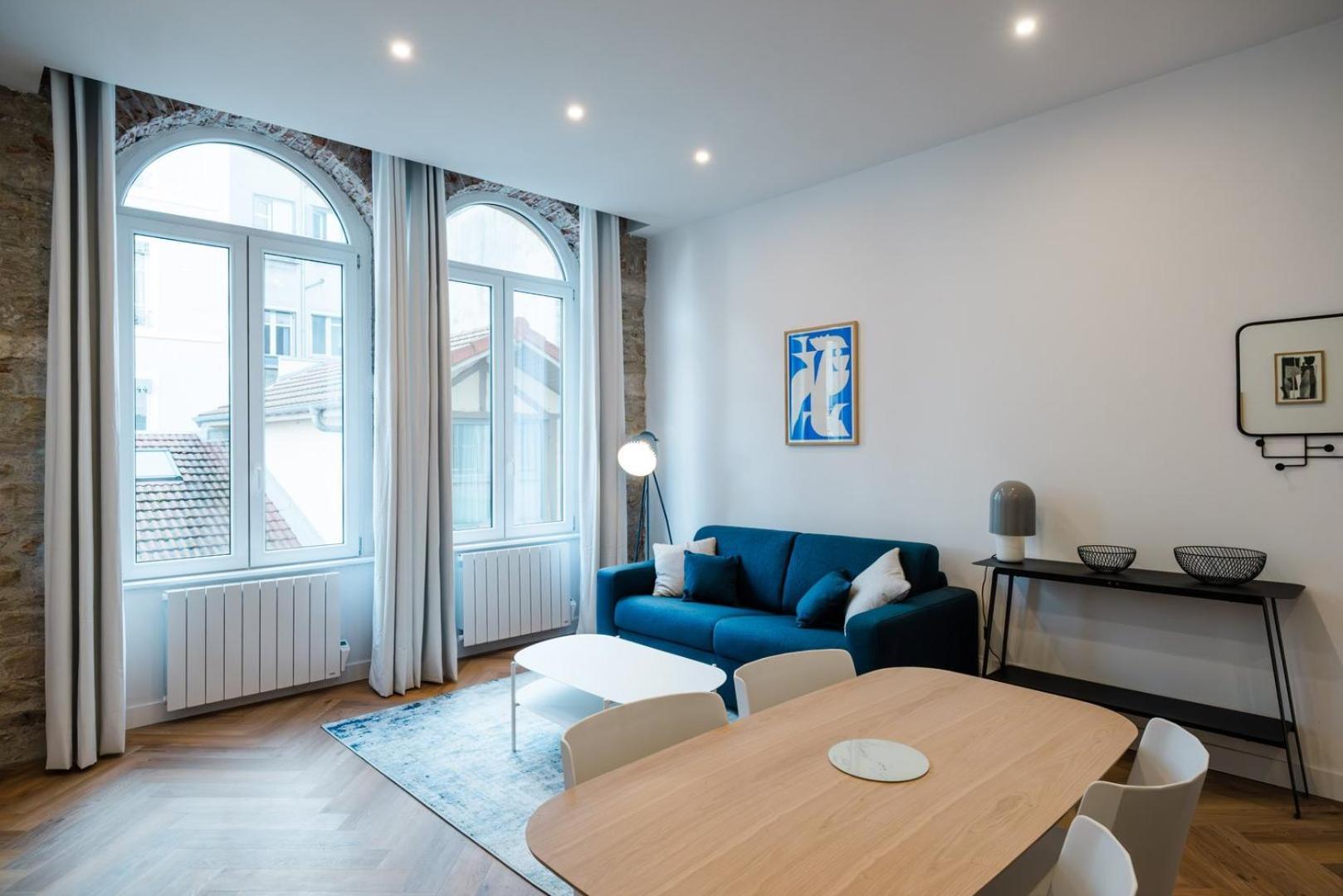 Bright And Peaceful T2 In Town Center Ail Appartement